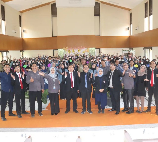 http://pgpaud-tasikmalaya.upi.edu/assets/file/file_foto/foto_1664519492.jpeg