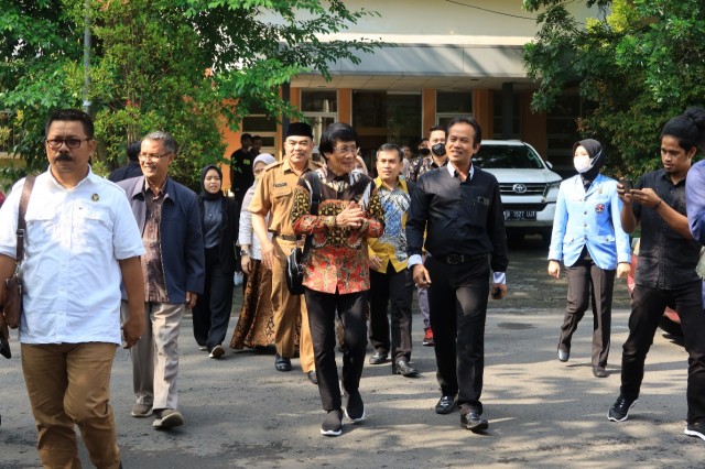 http://pgpaud-tasikmalaya.upi.edu/assets/file/file_foto/foto_1664528073.jpeg