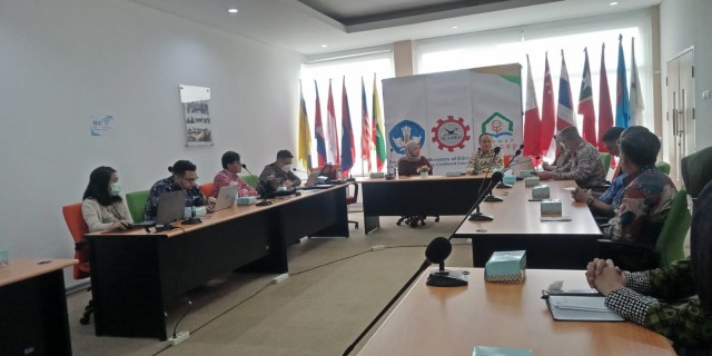 http://pgpaud-tasikmalaya.upi.edu/assets/file/file_foto/foto_1669610393.jpeg